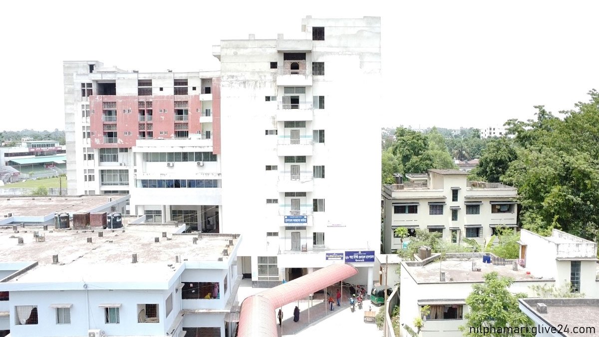৬ তলা ভবন পড়ে আছে ৪ বছর রোগীরা মেঝেতে